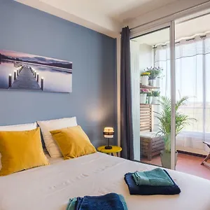 T2 Avec Loggia Fleurie Et Ensoleillée Appartement Toulon
